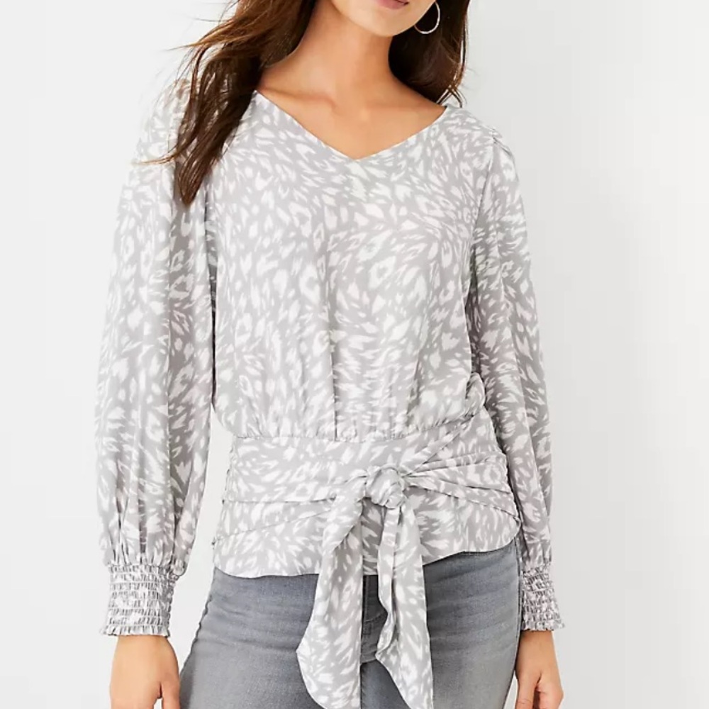 Ann Taylor Gray Cheetah Print V-Neck Tie Front Blouse Top Work Business Small